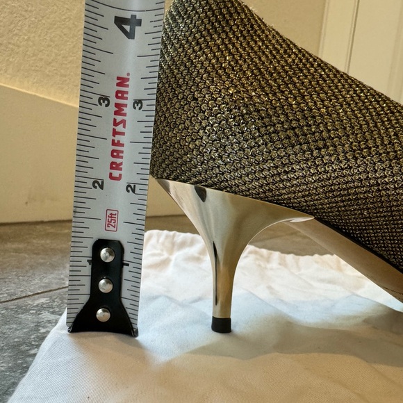 Jimmy Choo gold metallic pump heels size 39 pre owned - Picture 5 of 11